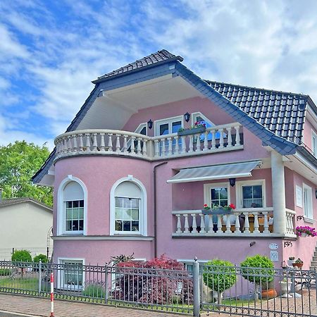 Villa Vivien Wohnung Bernstein Герен Екстер'єр фото